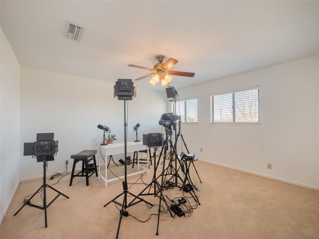 1822 Rowe LOOP, Pflugerville, TX 78660