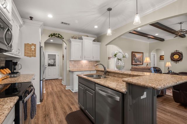215 Nobles, Sumrall, MS 39482