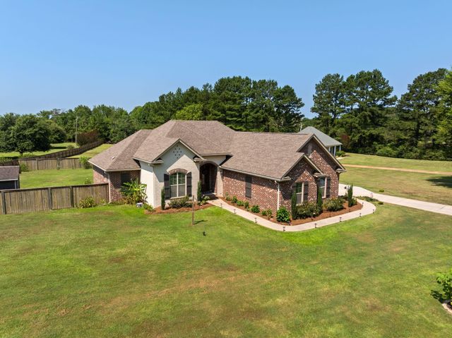 215 Nobles, Sumrall, MS 39482