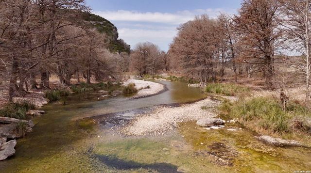 15 Cedar Lane, Concan, TX 78838