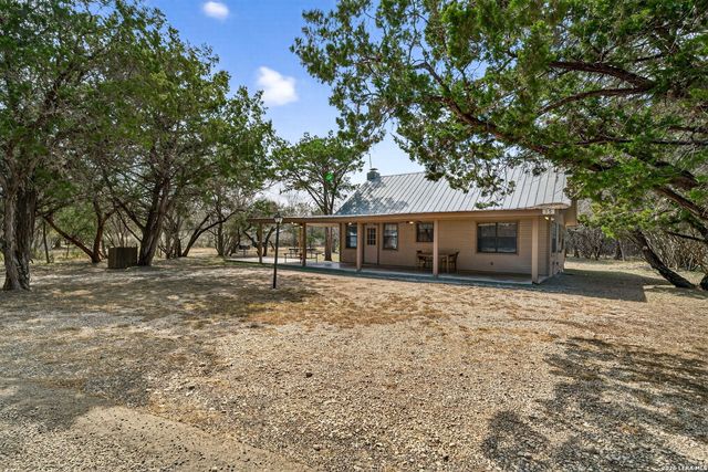 15 Cedar Lane, Concan, TX 78838