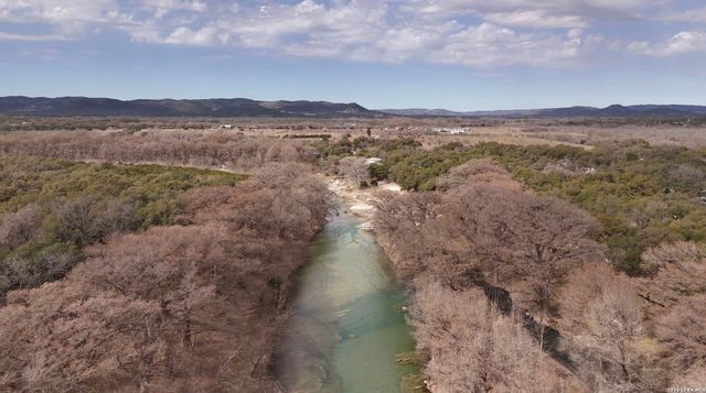 15 Cedar Lane, Concan, TX 78838