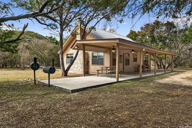 15 Cedar Lane, Concan, TX 78838