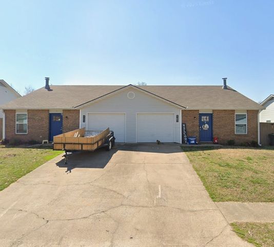 4393 Thrasher Drive, Fayetteville, AR 72704