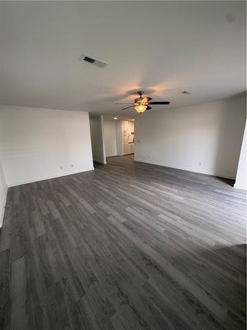 4393 Thrasher Drive, Fayetteville, AR 72704