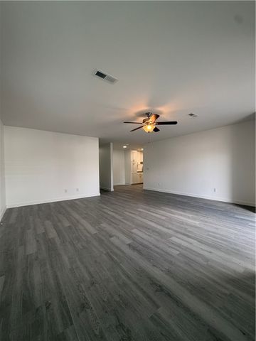 4393 Thrasher Drive, Fayetteville, AR 72704