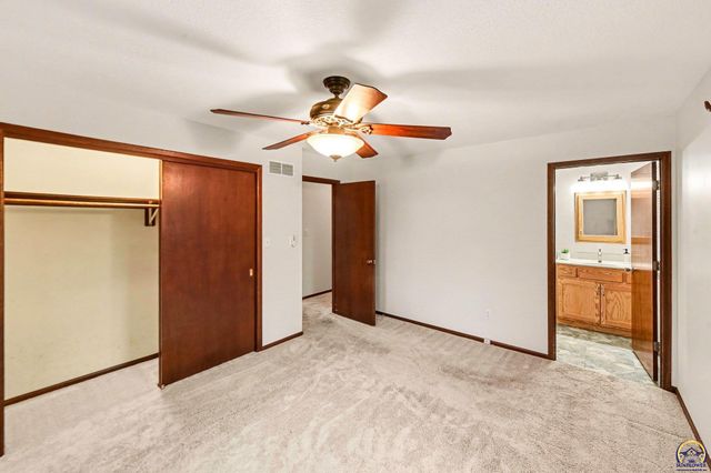 2532 SE Alexander DR, Topeka, KS 66605