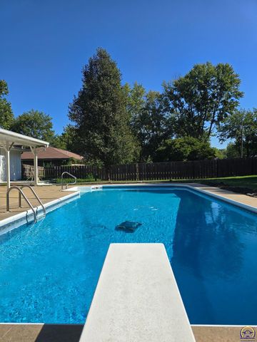 2532 SE Alexander DR, Topeka, KS 66605