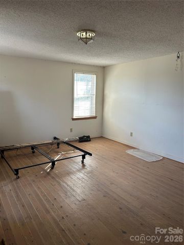 16 Mallory Lane, Arden, NC 28704