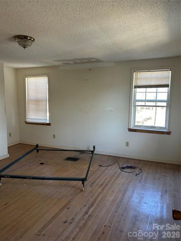 16 Mallory Lane, Arden, NC 28704