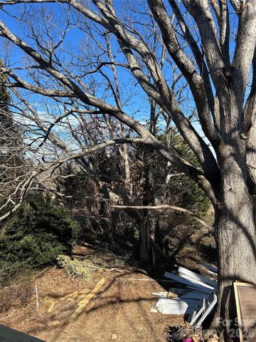 16 Mallory Lane, Arden, NC 28704