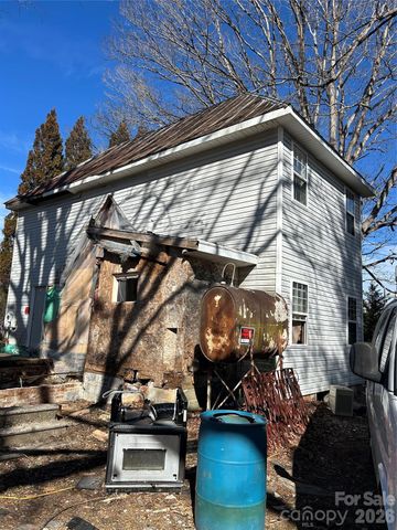 16 Mallory Lane, Arden, NC 28704