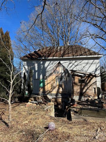 16 Mallory Lane, Arden, NC 28704