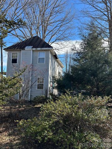 16 Mallory Lane, Arden, NC 28704