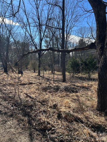 16 Mallory Lane, Arden, NC 28704