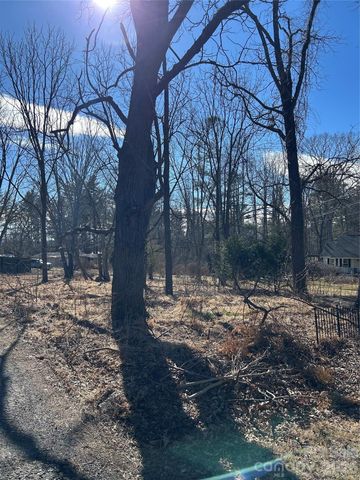 16 Mallory Lane, Arden, NC 28704