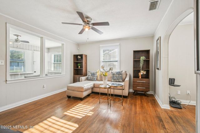4774 LEXINGTON Avenue, Jacksonville, FL 32210