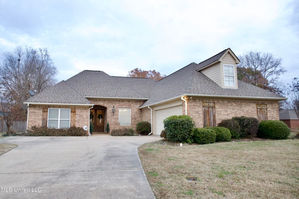 628 Boxwood Place, Madison, MS 39110