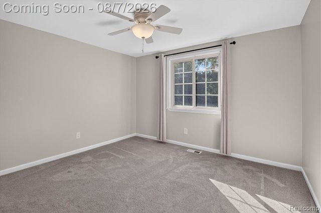 12232 Dentonview Drive, Fenton, MI 48430
