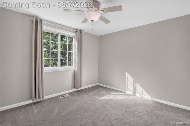12232 Dentonview Drive, Fenton, MI 48430
