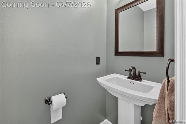 12232 Dentonview Drive, Fenton, MI 48430