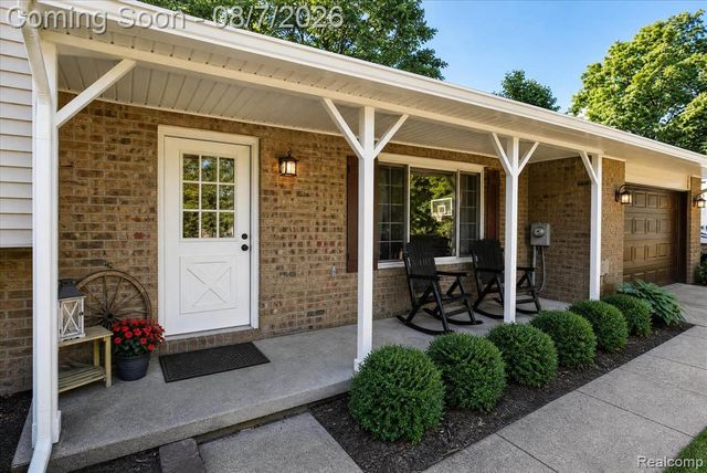 12232 Dentonview Drive, Fenton, MI 48430