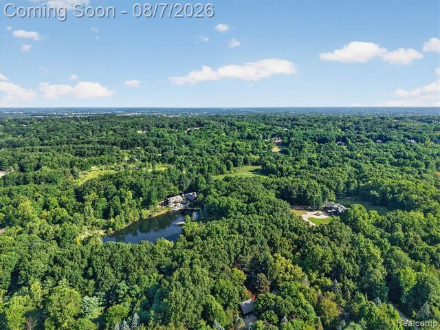 12232 Dentonview Drive, Fenton, MI 48430