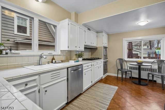 59 Park Ave, Maplewood Twp., NJ 07040