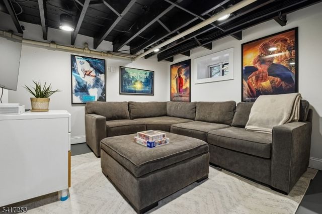 59 Park Ave, Maplewood Twp., NJ 07040