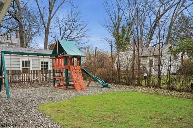 59 Park Ave, Maplewood Twp., NJ 07040
