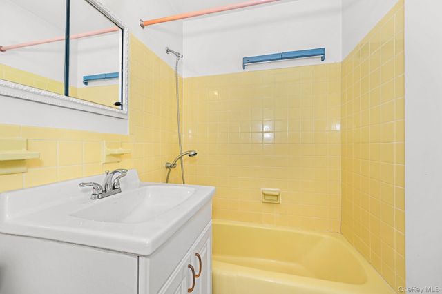 115 Dehaven Drive 302, Yonkers, NY 10703