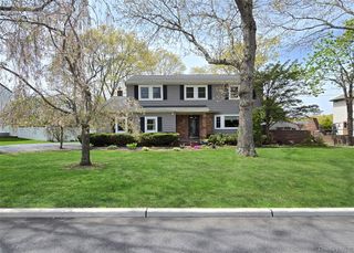 42 Morris Avenue, Farmingville, NY 11738