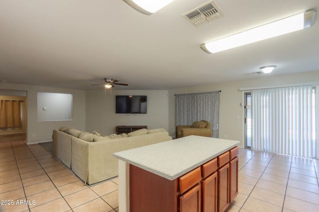 681 W Racine Loop, Casa Grande, AZ 85122