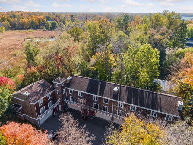 204 Central Avenue S, Wayzata, MN 55391