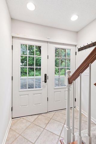 204 Central Avenue S, Wayzata, MN 55391