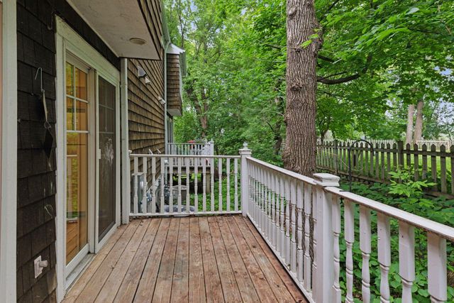 204 Central Avenue S, Wayzata, MN 55391