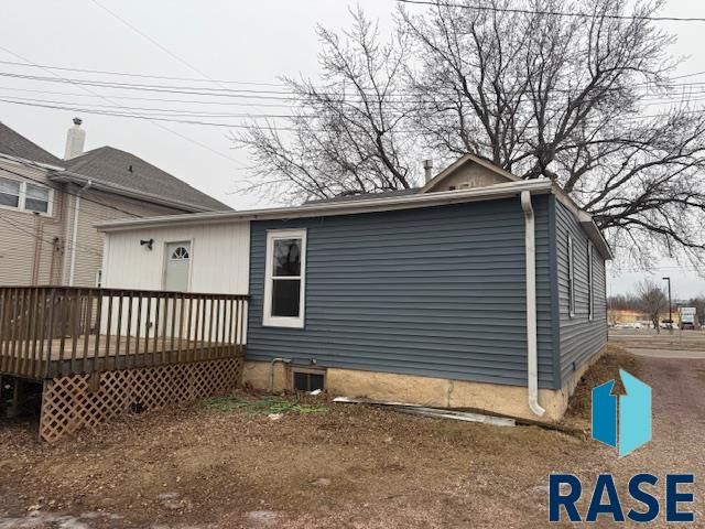 916 W 10th St Street, Sioux Falls, SD 57104