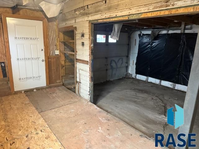 916 W 10th St Street, Sioux Falls, SD 57104