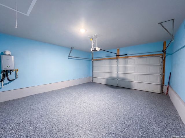 241 Payton Pl, Marion, TX 78124