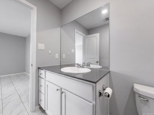 241 Payton Pl, Marion, TX 78124