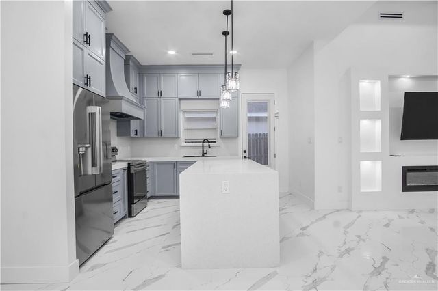 1119 Franklin Avenue, Alton, TX 78573