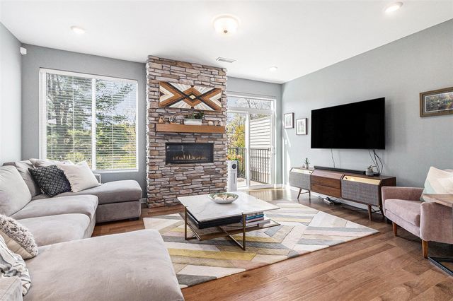 2759 Bristol Ridge Drive, Ann Arbor, MI 48105