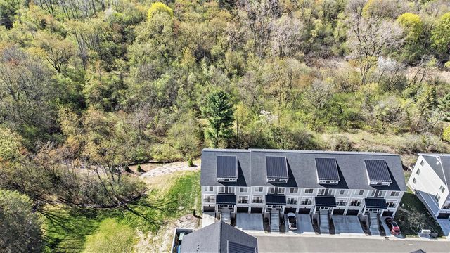 2759 Bristol Ridge Drive, Ann Arbor, MI 48105