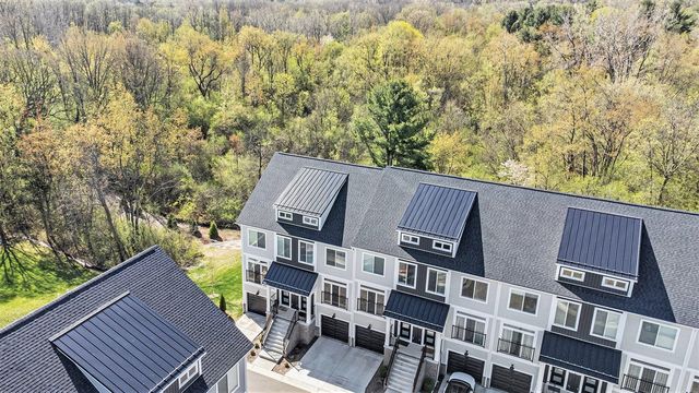 2759 Bristol Ridge Drive, Ann Arbor, MI 48105