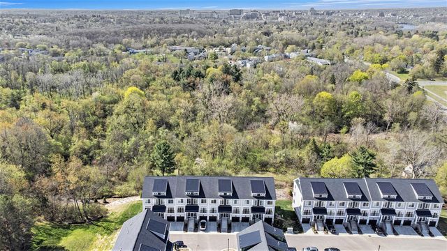 2759 Bristol Ridge Drive, Ann Arbor, MI 48105