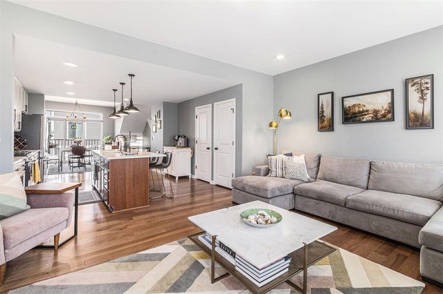 2759 Bristol Ridge Drive, Ann Arbor, MI 48105