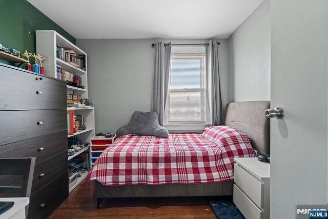 108 Jefferson Place, Totowa, NJ 07512