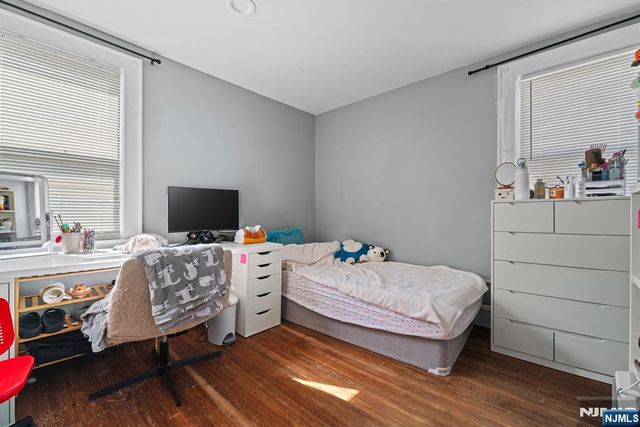 108 Jefferson Place, Totowa, NJ 07512