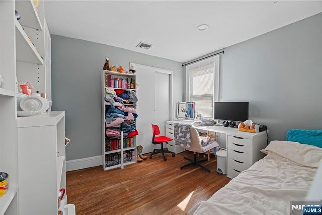 108 Jefferson Place, Totowa, NJ 07512