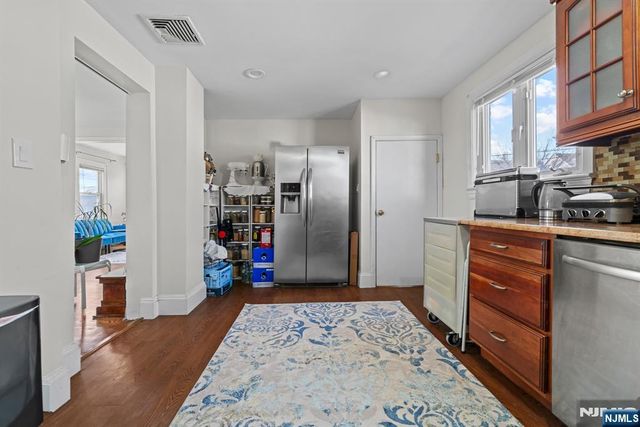 108 Jefferson Place, Totowa, NJ 07512